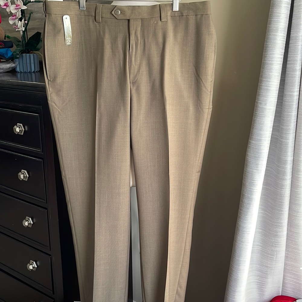 NEW Haggar mens 38x30 brown dress pants